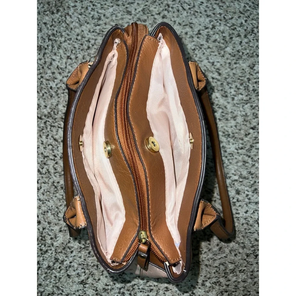 Bueno satchel handbag
